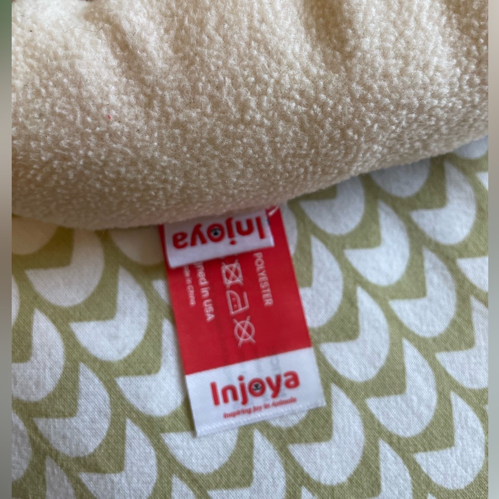Injoya canine enrichment snuffle mat, removable & washable pizza slices - Picture 2 of 7